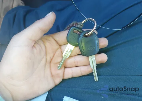 2007 Kia Rio Lx z USA, uszkodzony, nr VIN KNADE123976227580